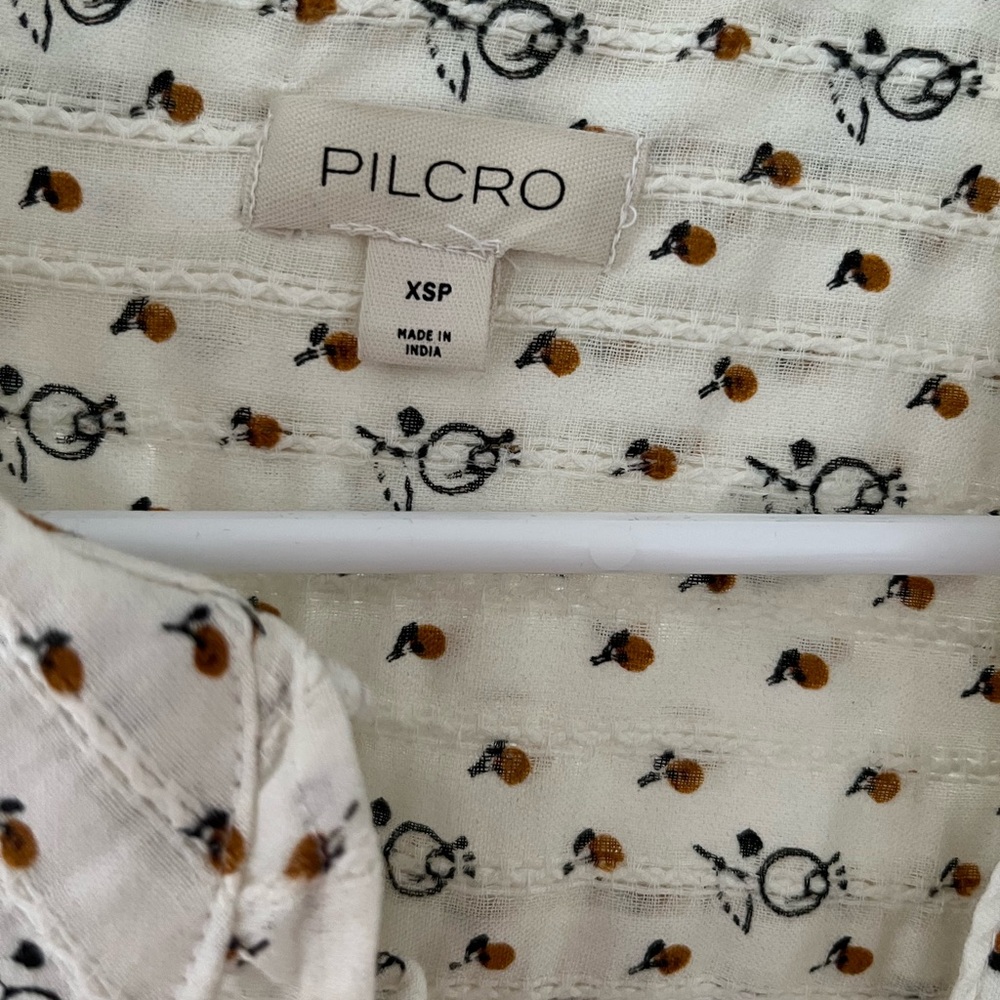 Pilcro Cream Floral Blouse with Ruffled Sleeves - Picture 2 of 3